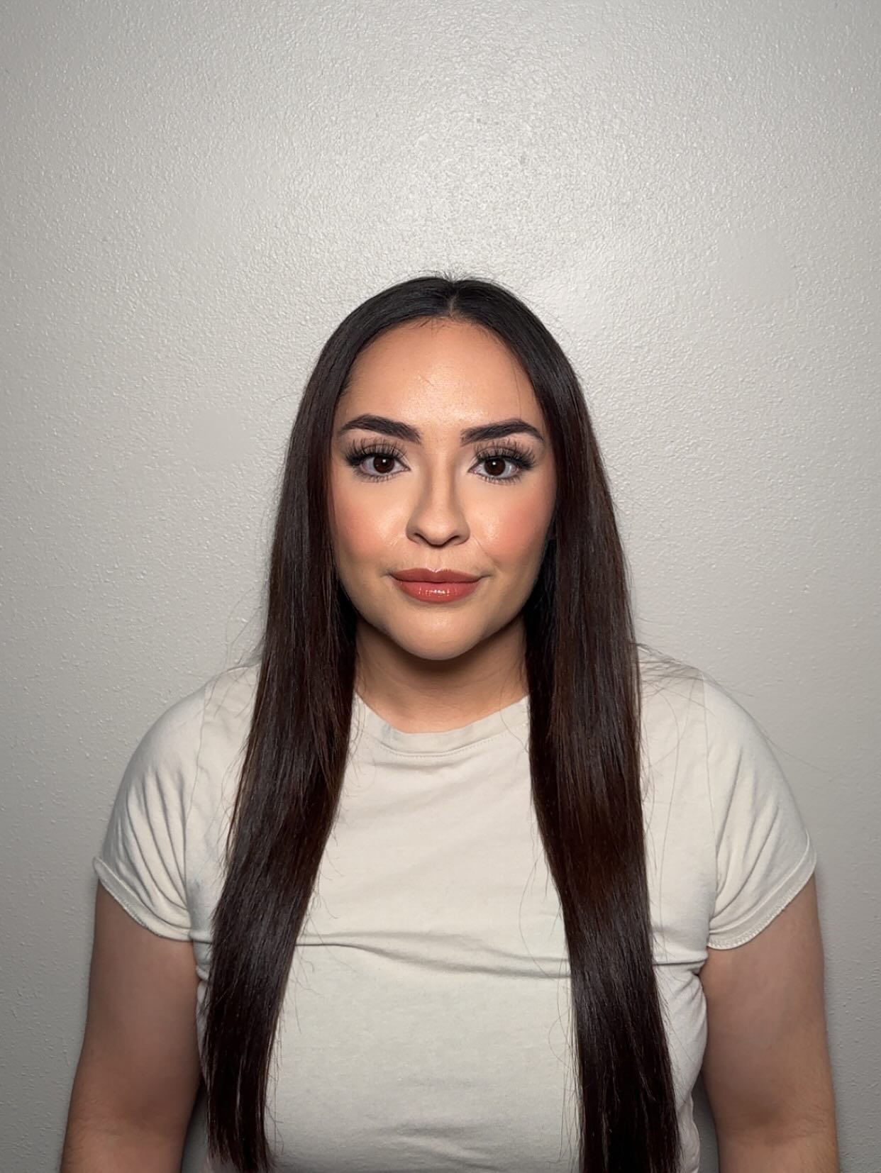 Mariana, makeup artist and founder of Mariana Makeup Artistry